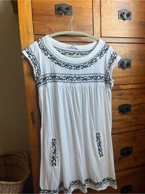 BB Dakota White Mini Dress with Navy Embroidery